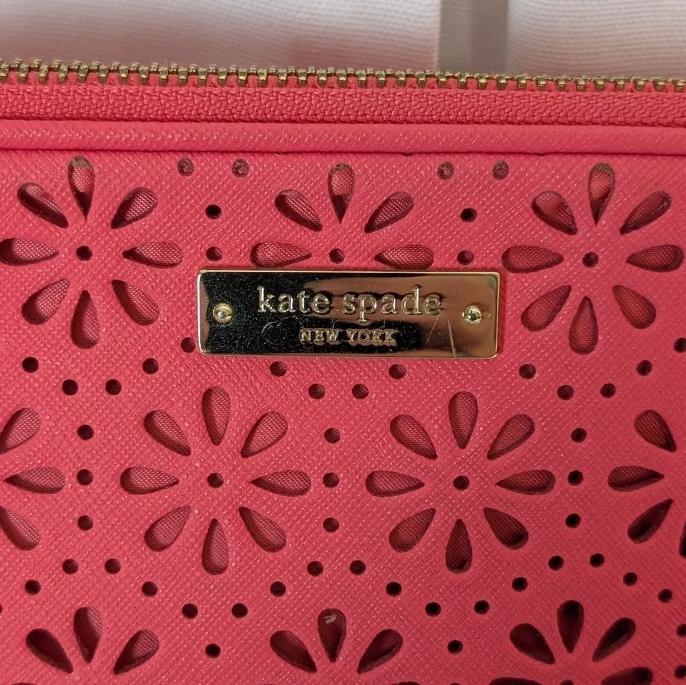 Kate Spade Cedar Street Mandy Coral Perforated Cut Out Flower Crossbody Bag EUC